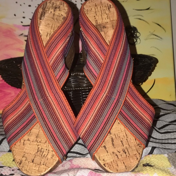 Montego Bay Club multicolor wedge. - Picture 1 of 2